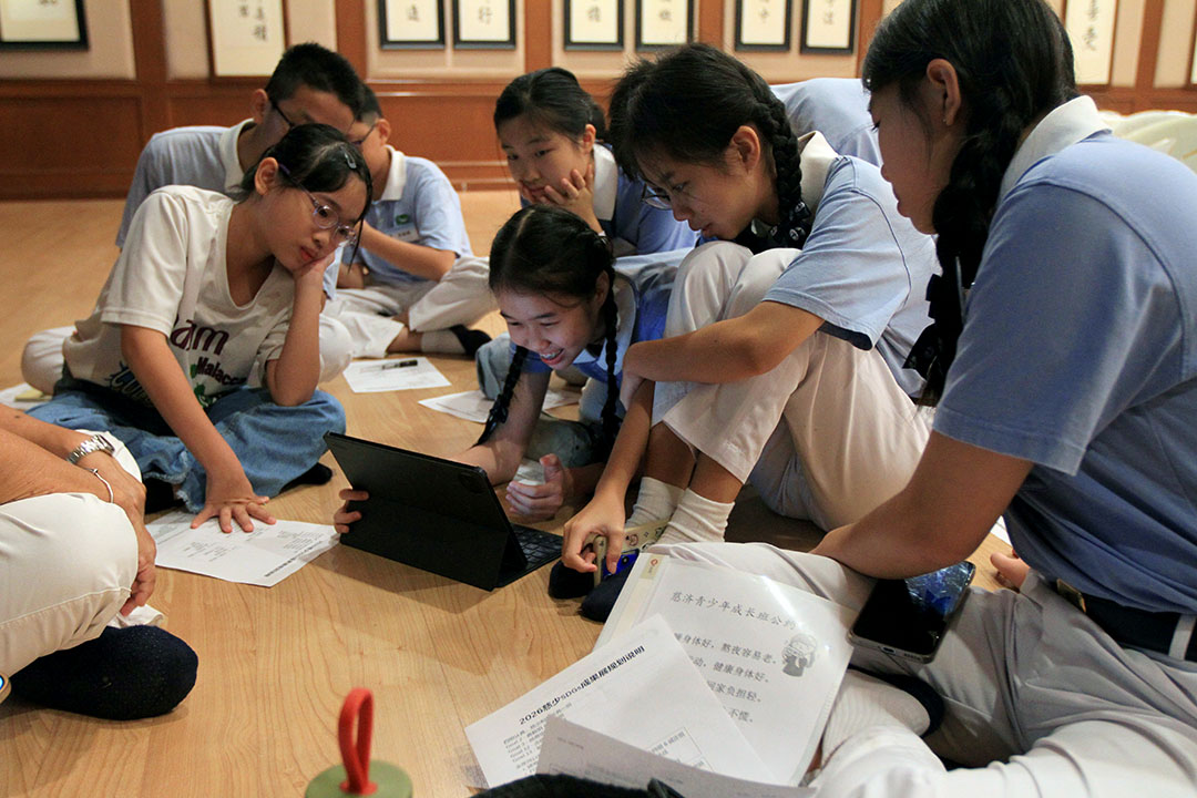 为响应联合国永续发展目标SDG 3：良好健康与福祉，4月12日慈少课程特别规划系列讲座，并在讲座结束后，亲子们分组讨论SDGs目标。【摄影：李经志】