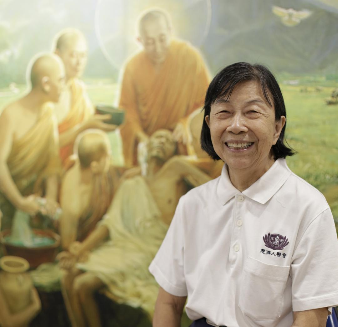 Reflecting on her life, Dr. Tan Hooi Chein shines with goodness and kindness, utilising her medical expertise to treat and heal patients, while finding personal fulfilment through voluntary service. [Photo by Leong Chian Yee]