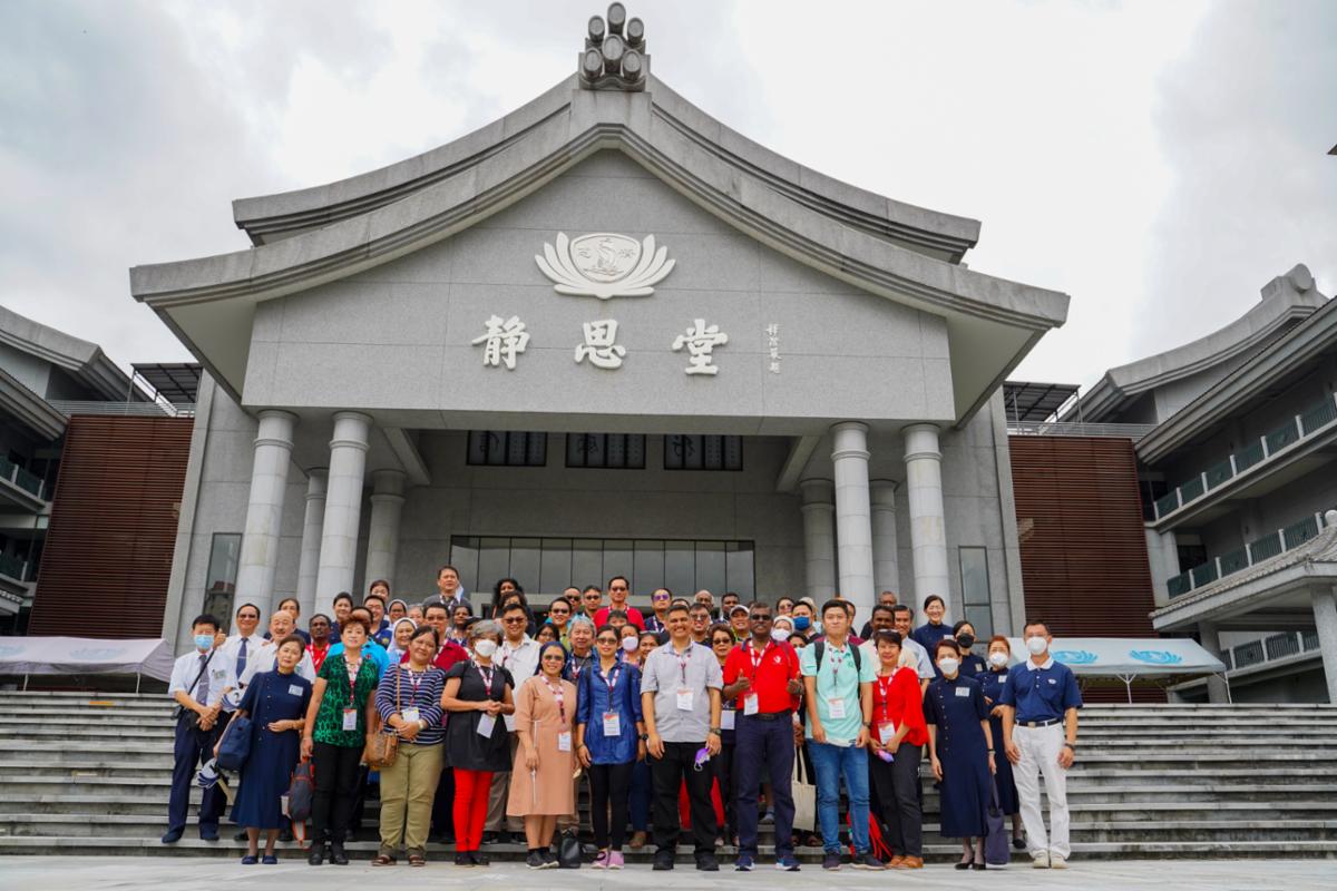 A group of 50 from Caritas Malaysia visited KL Tzu-Chi Jing Si Hall and Jinjang Recycling Centre. [Photo by Lee Kwee Yap]