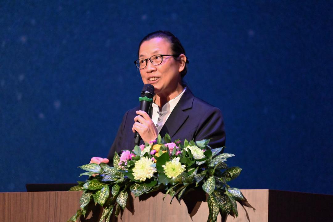 洪静原从台湾远道而来，分享主题“遇见生命，看见自己”。【摄影：饶瑞泙】	