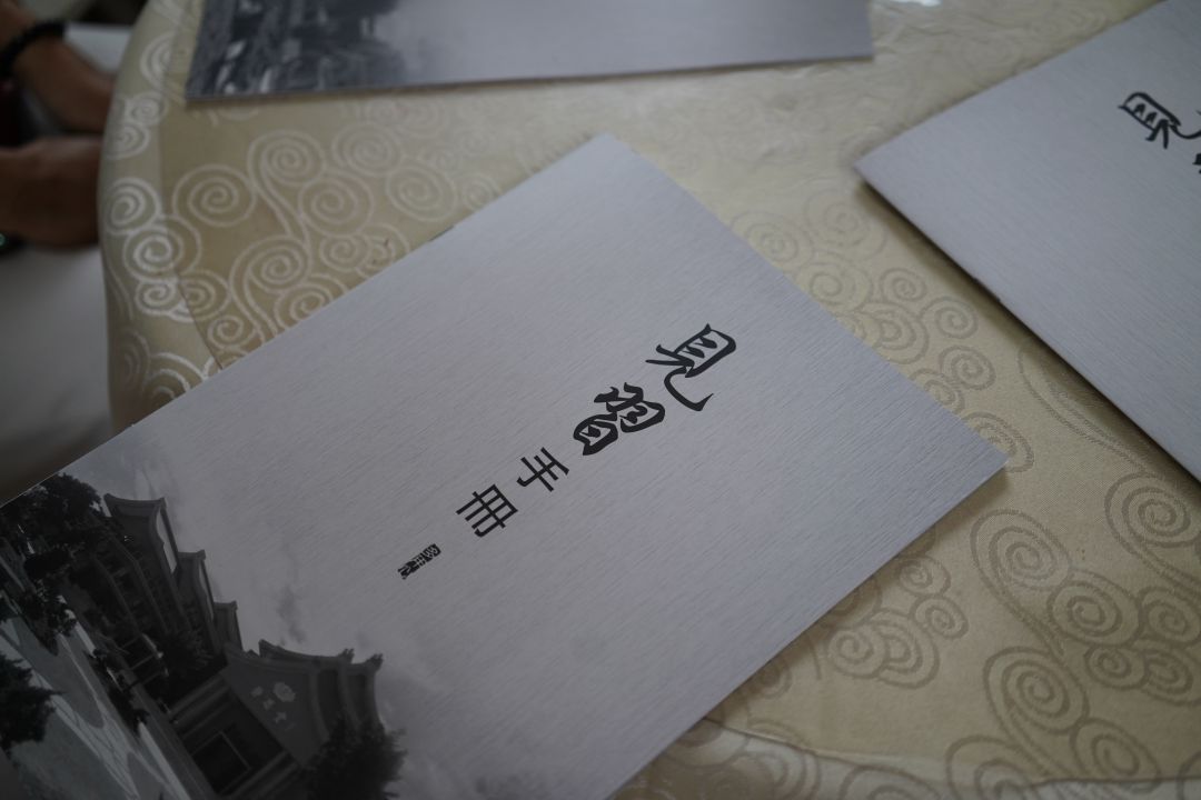 见习是入门的第一步；培训是为未来打基础；受证是承担更是使命。见习培训课程的最大用意是让新发意的志工透过课程，感受大家的道气，让初发心恒持不变。【摄影：文伟光】  