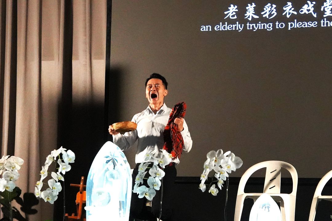 剧里的锺志维在失去双亲后、愧疚不已的他声声呐喊，但已唤不回双亲。【摄影：林佳谋】