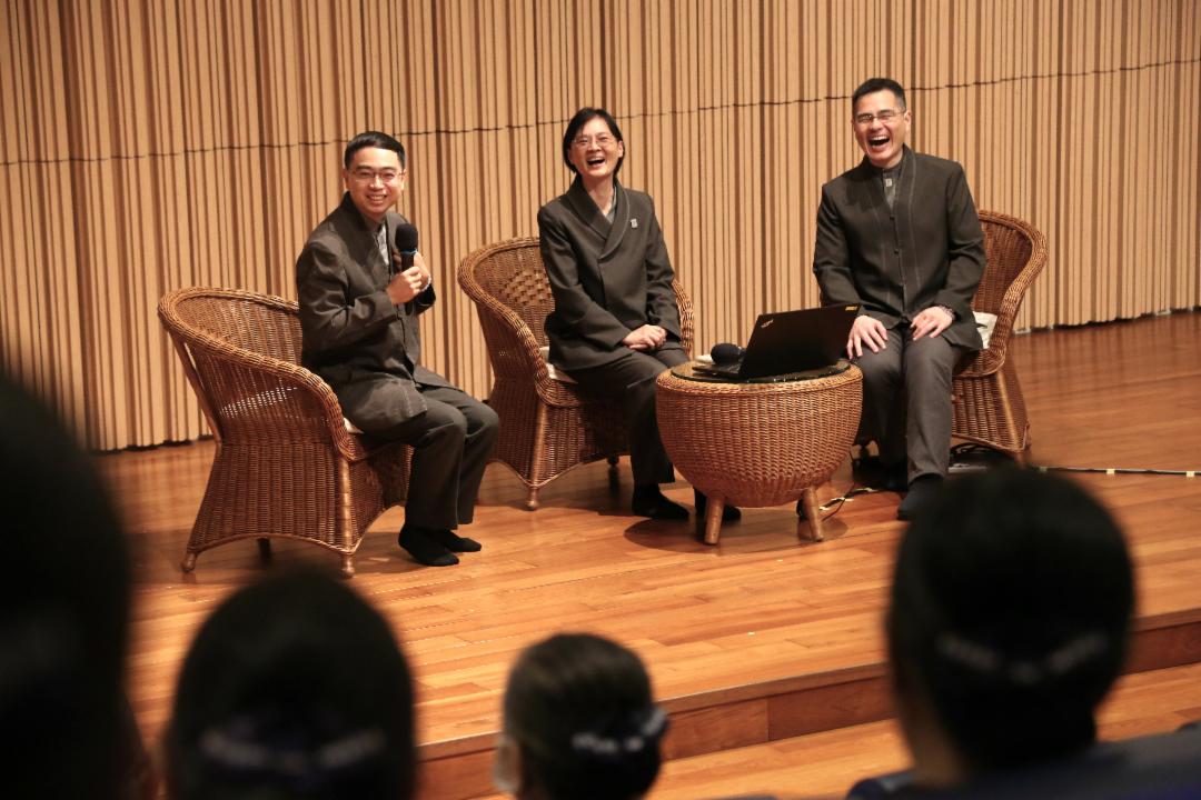 （左起）陈思育、刘静澄、黄思浩期许透过说明会，接引更多有志一同者加入清修士团队，共同承担志业、一起来顾家。【摄影：李秀君】