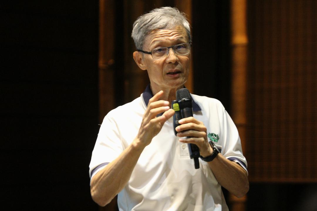 黄森芳副教授于吉隆坡慈济静思堂静思书轩，带领大众认识运动对癌症预防与健康的影响。 【摄影：刘美贤】